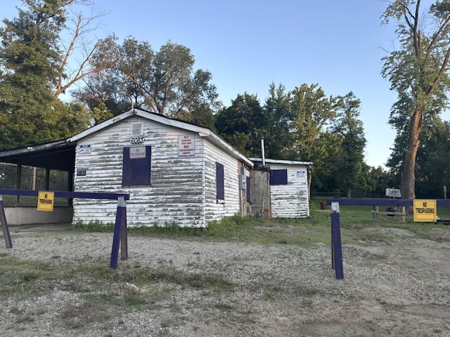 6083 N Wagon Trail Rd, Columbia, MO 65202