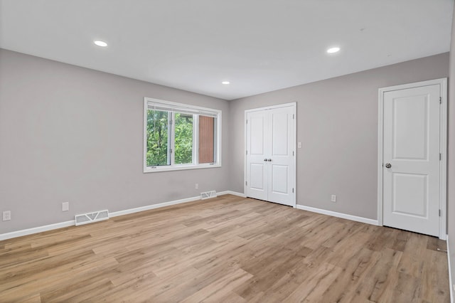 522 Huntridge Dr, Columbia, MO 65201 - unfurnished bedroom with light wood finished floors and recessed lighting