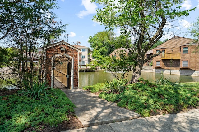 522 Huntridge Dr, Columbia, MO 65201 - exterior space featuring a water view