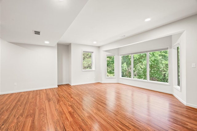 3348 S Old Ridge Rd, Columbia, MO 65203 - empty room featuring light wood-style floors and recessed lighting