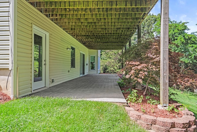 3348 S Old Ridge Rd, Columbia, MO 65203 - view of patio