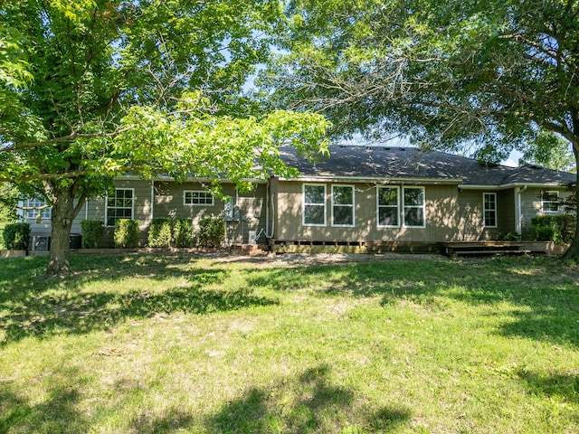 9855 N Route E, Harrisburg, MO 65256 - view of front facade featuring a front yard and a shingled roof