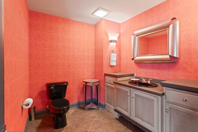 4902 Cochero Ct, Columbia, MO 65203 - bathroom featuring vanity and tile patterned floors