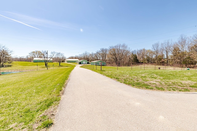 8900 W Graham Rd, Rocheport, MO 65279 - view of asphalt driveway