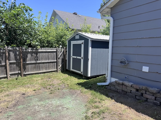 809 S 4th St, Moberly, MO 65259 - view of shed