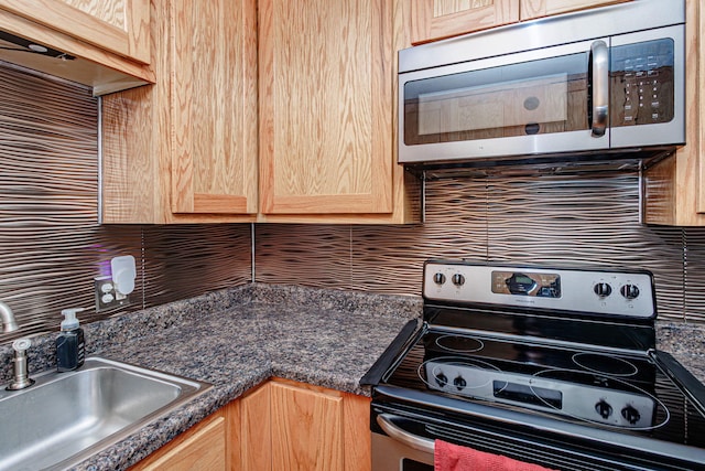610 S Green St, Centralia, MO 65240 - photo 13