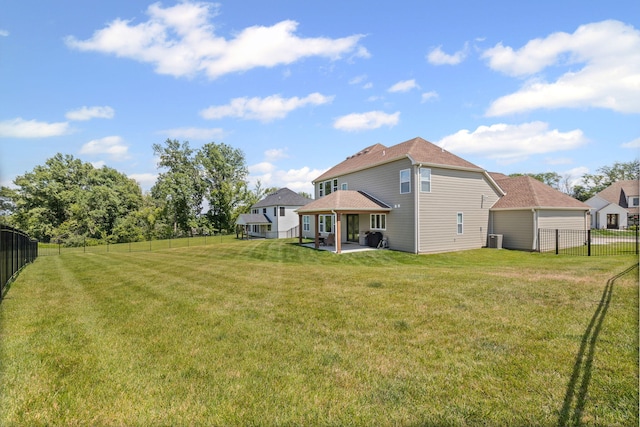 2821 Clopton Ct, Columbia, MO 65203 - rear view of house with a patio area and a fenced backyard