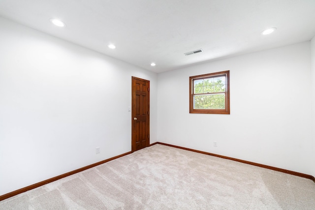 3112 Crestwood Ln, Columbia, MO 65203 - carpeted empty room featuring baseboards and recessed lighting