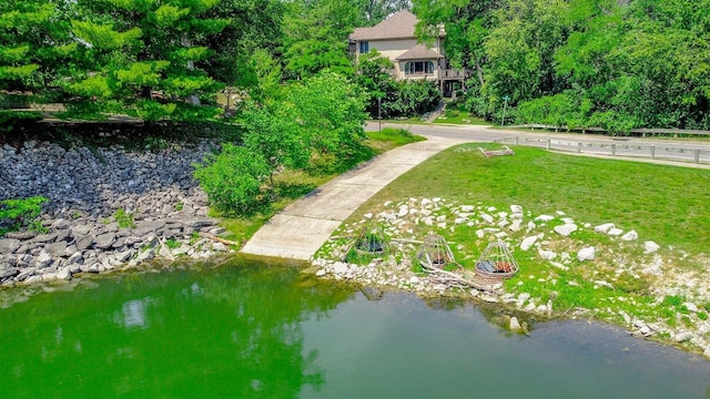 3112 Crestwood Ln, Columbia, MO 65203 - aerial view of property and surrounding area featuring a nearby body of water