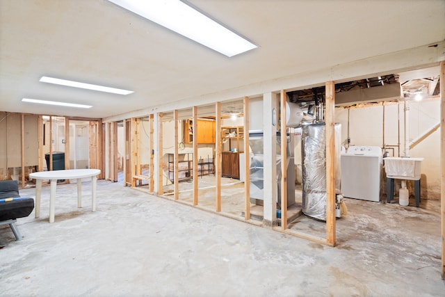 709 Clayton St, Columbia, MO 65203 - unfinished basement with washer / dryer and water heater