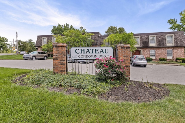 2710 Rollins Rd Unit A-1, Columbia, MO 65203 - community / neighborhood sign featuring uncovered parking and a yard