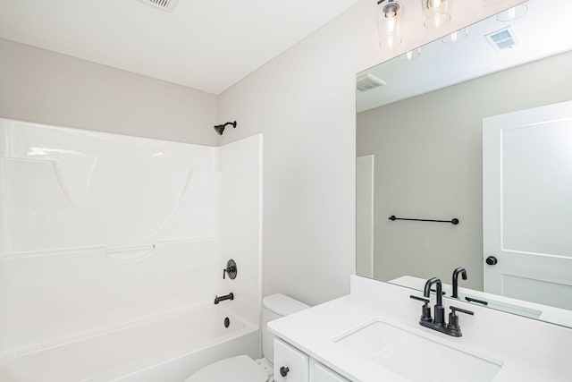 4512 Chambers Bay Dr, Columbia, MO 65201 - full bath with vanity and  shower combination