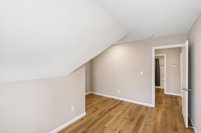 1101 Pannell St, Columbia, MO 65201 - bonus room with light wood-type flooring and vaulted ceiling