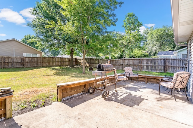 547 E Clearview Dr, Columbia, MO 65202 - fenced backyard featuring a patio area