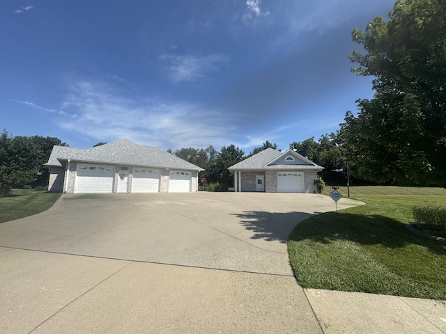 3824 Canyon Ridge Dr, Columbia, MO 65202 - view of side of home featuring a yard