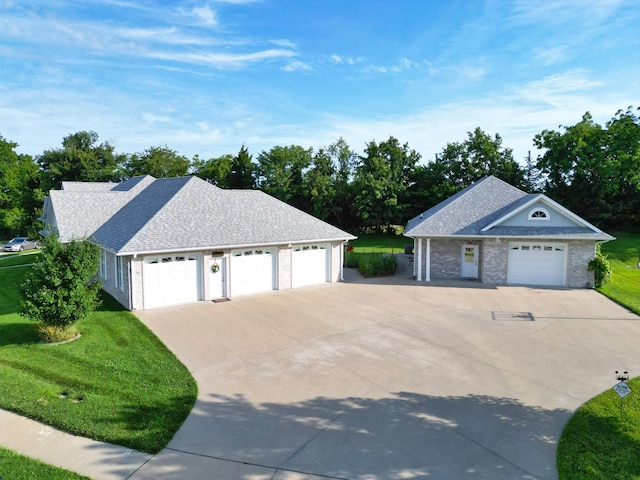 3824 Canyon Ridge Dr, Columbia, MO 65202 - detached garage with view of wooded area