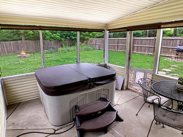 113 E El Cortez Dr, Columbia, MO 65203 - sunroom featuring a jacuzzi and outdoor dining area