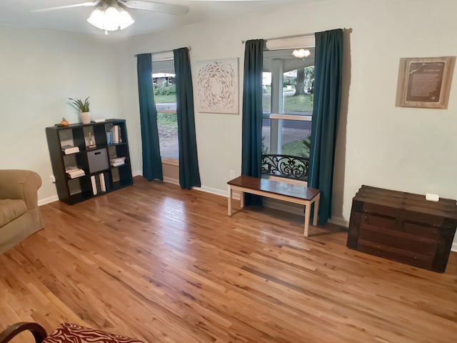 113 E El Cortez Dr, Columbia, MO 65203 - living area with light wood-style floors and a ceiling fan