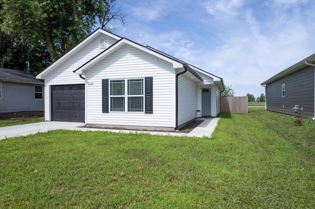717 S Central St, Centralia, MO 65240 - single story home featuring driveway, a garage, and a front yard
