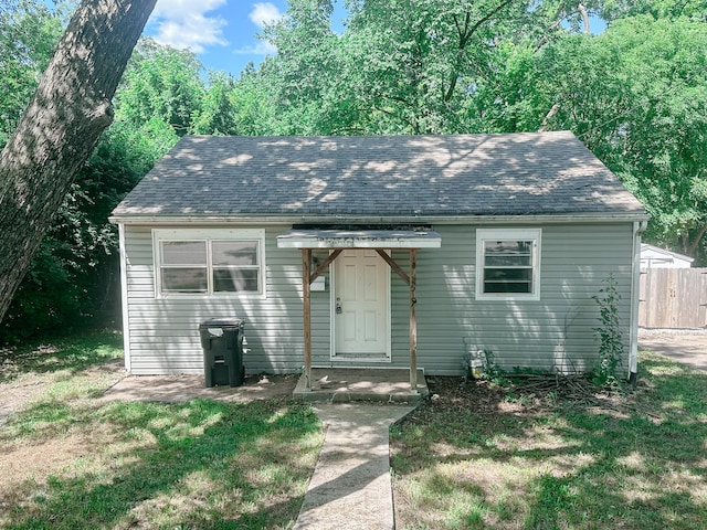 1507 Stone St, Columbia, MO 65201 - view of front of property featuring roof with shingles