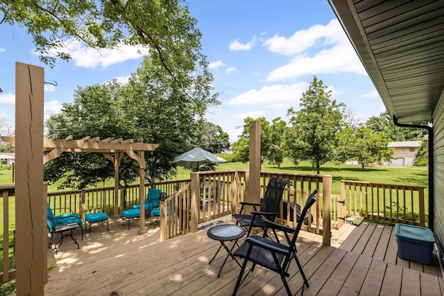 661 N W Park Ln, Columbia, MO 65201 - deck with a yard