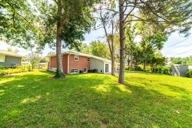1601 Parklawn Ct, Columbia, MO 65202 - view of yard