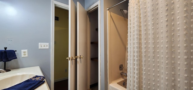 2716 Shagbark Cir, Jefferson City, MO 65109 - full bathroom featuring shower / bath combination with curtain and vanity