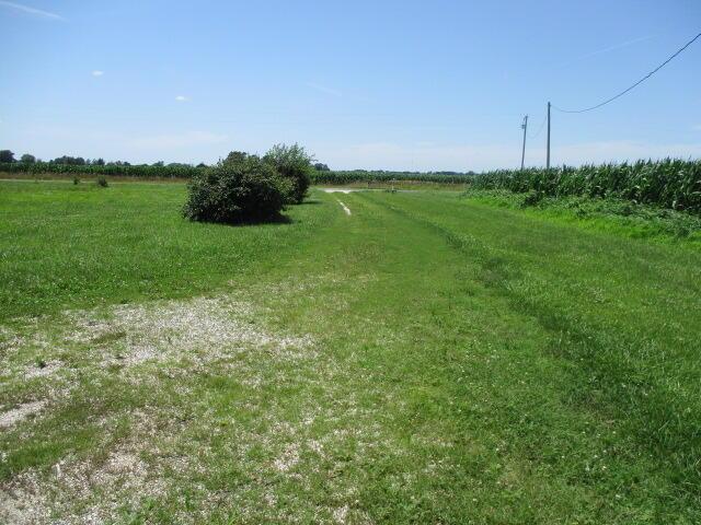 17750 N Rte Z, Centralia, MO 65240 - view of yard with a view of countryside