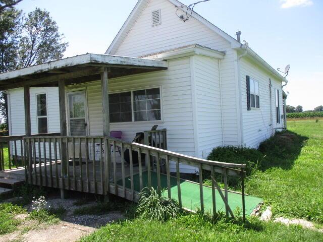 17750 N Rte Z, Centralia, MO 65240 - view of front of home featuring a wooden deck