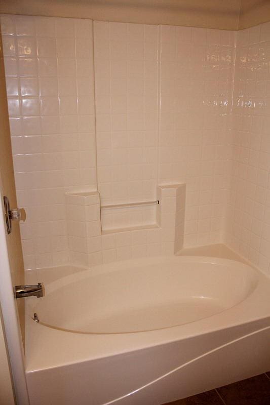 3107 Lake Town Dr, Columbia, MO 65203 - bathroom with tub / shower combination