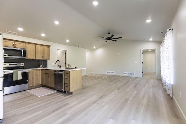 1203 Stonebridge Ln, Moberly, MO 65270