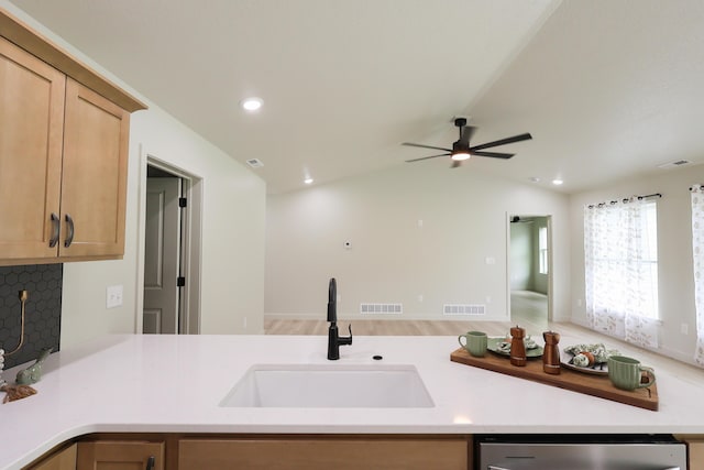 1203 Stonebridge Ln, Moberly, MO 65270