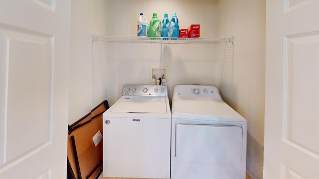 1703 Osage Dr, Columbia, MO 65202 - laundry area with independent washer and dryer