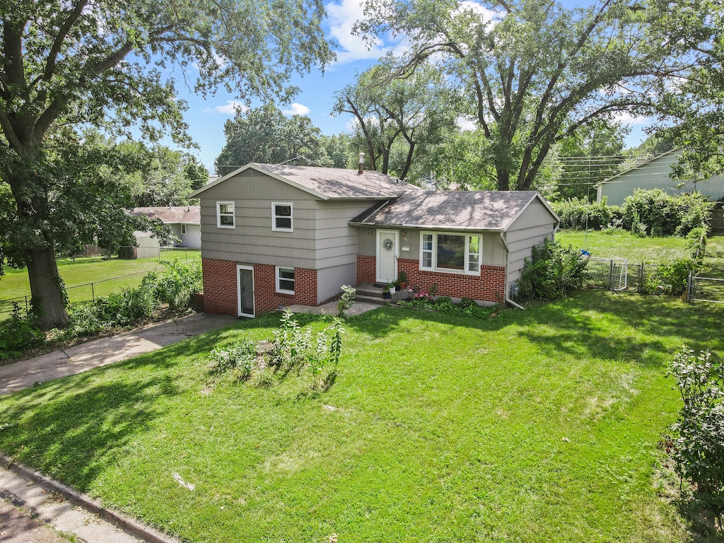 201 Parkview Dr, Columbia, MO 65201 - photo 1