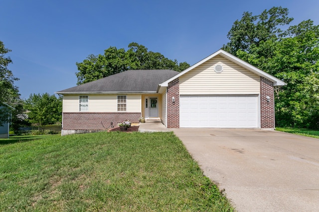 1537 N Lake Of The Woods Rd, Columbia, MO 65202 - photo 1