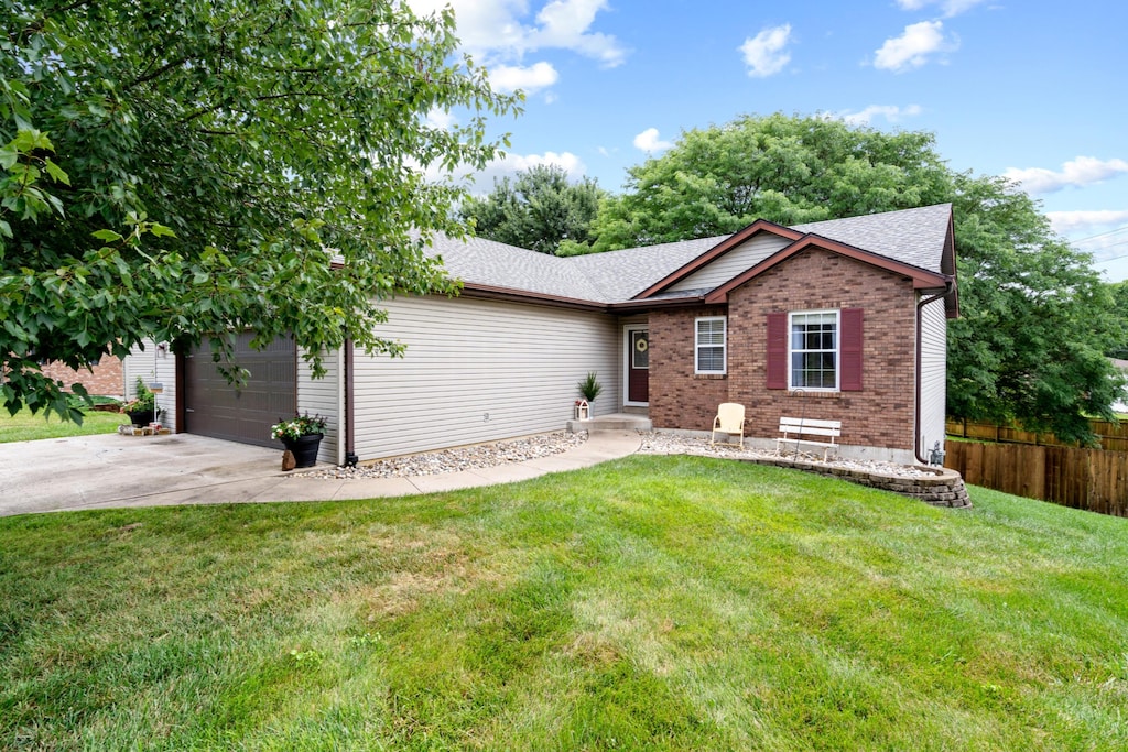 6146 N Water Cress Cir, Columbia, MO 65202 - photo 1