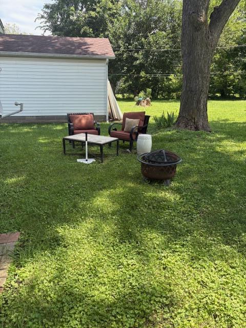 616 E Booth St, Centralia, MO 65240 - photo 14