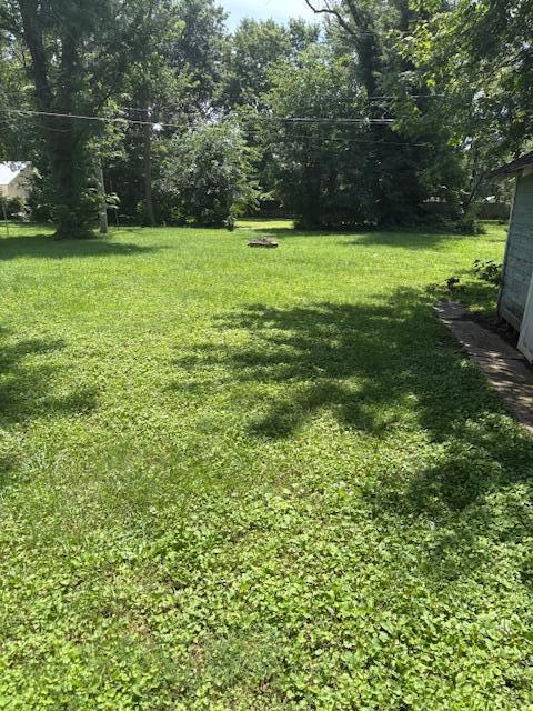 616 E Booth St, Centralia, MO 65240 - photo 15