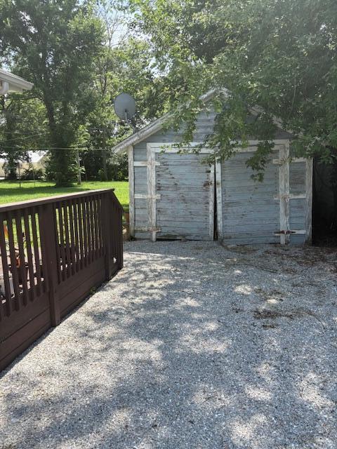 616 E Booth St, Centralia, MO 65240 - photo 16