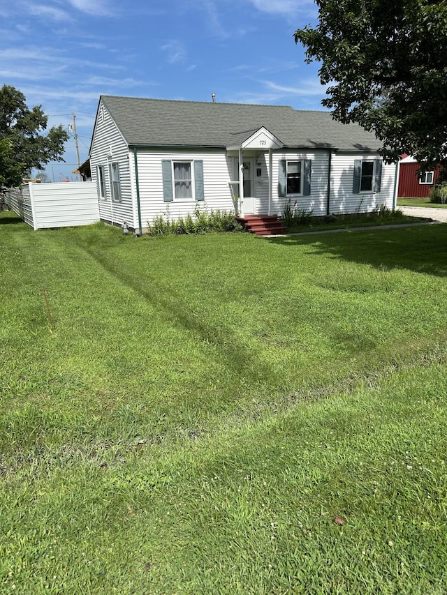 725 N Allen St, Centralia, MO 65240 - photo 2