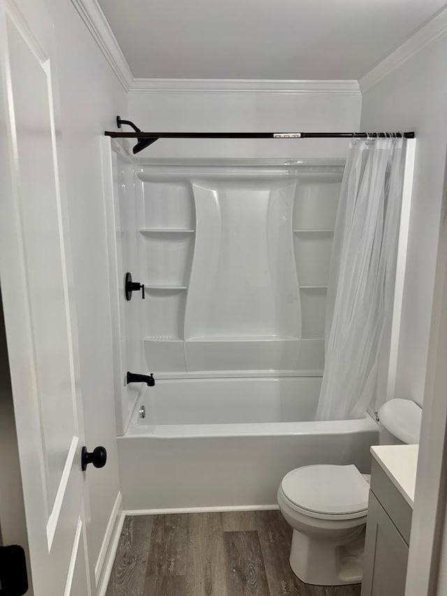 702 N Livingston St, Sylvester, GA 31791 - bathroom with vanity, wood finished floors, shower / tub combo with curtain, and crown molding