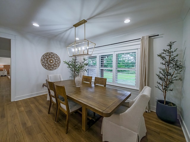 113 N Pointe Dr, Fitzgerald, GA 31750 - dining area featuring baseboards, dark wood-style flooring, a chandelier, and recessed lighting