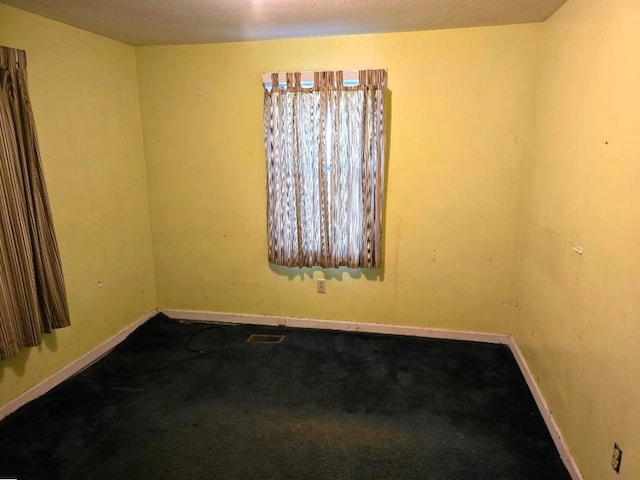 358 Camp Brooklyn Rd, Fitzgerald, GA 31750 - carpeted empty room featuring baseboards