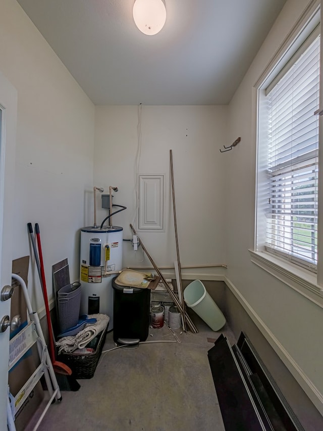 34 Alan Ln, Tifton, GA 31793 - laundry area with electric water heater