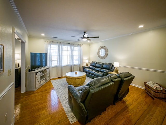 1447 Davis Ave, Tifton, GA 31794 - living area featuring recessed lighting, crown molding, visible vents, hardwood / wood-style floors, and ceiling fan