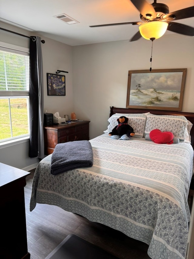 3524 Moss Island Ct, Albany, GA 31721 - bedroom with ceiling fan