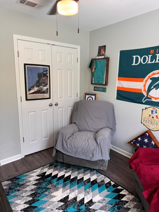 3524 Moss Island Ct, Albany, GA 31721 - living area featuring wood finished floors, baseboards, and a ceiling fan