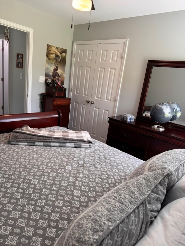 3524 Moss Island Ct, Albany, GA 31721 - bedroom featuring a closet and ceiling fan