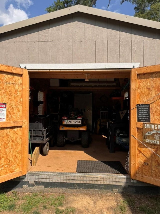 3524 Moss Island Ct, Albany, GA 31721 - view of garage