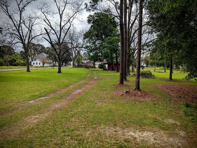 exterior space featuring a lawn